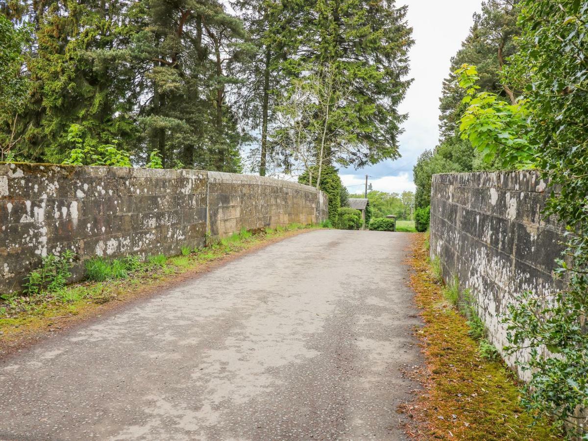 Gate Lodge West Calder ภายนอก รูปภาพ